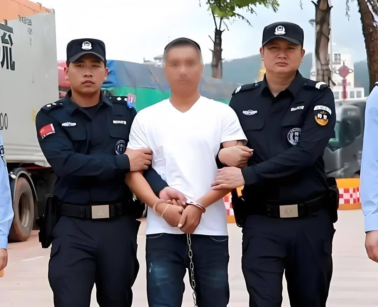 老挝 命案嫌犯林某，潜逃境外20年，被老挝警方抓获，已移交中方遣返回国